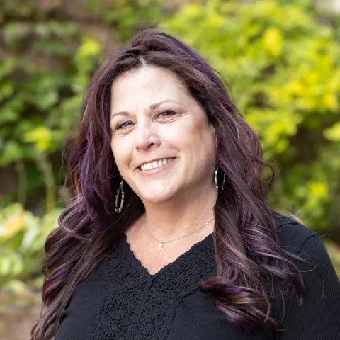 Photo of Kristen Hartung